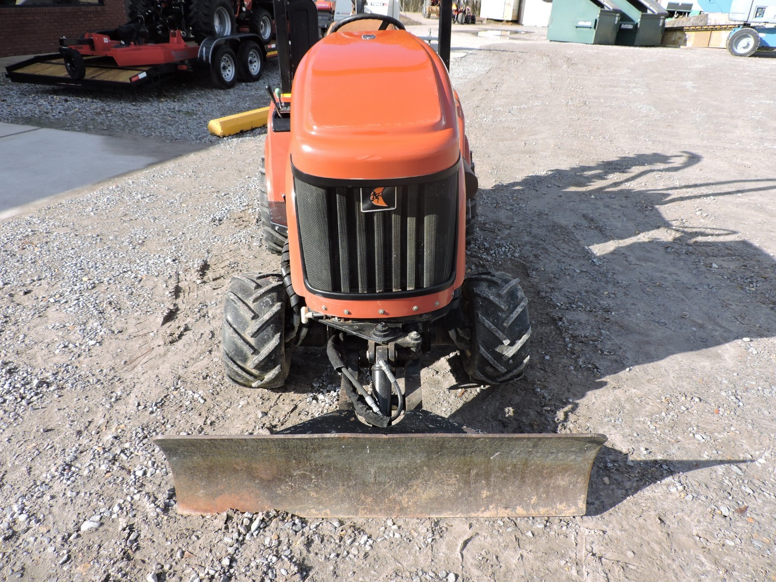 2013 DITCH WITCH RT30 TRENCHER - SELF PROPELLED - LOW HOURS - GOOD CONDITION!!