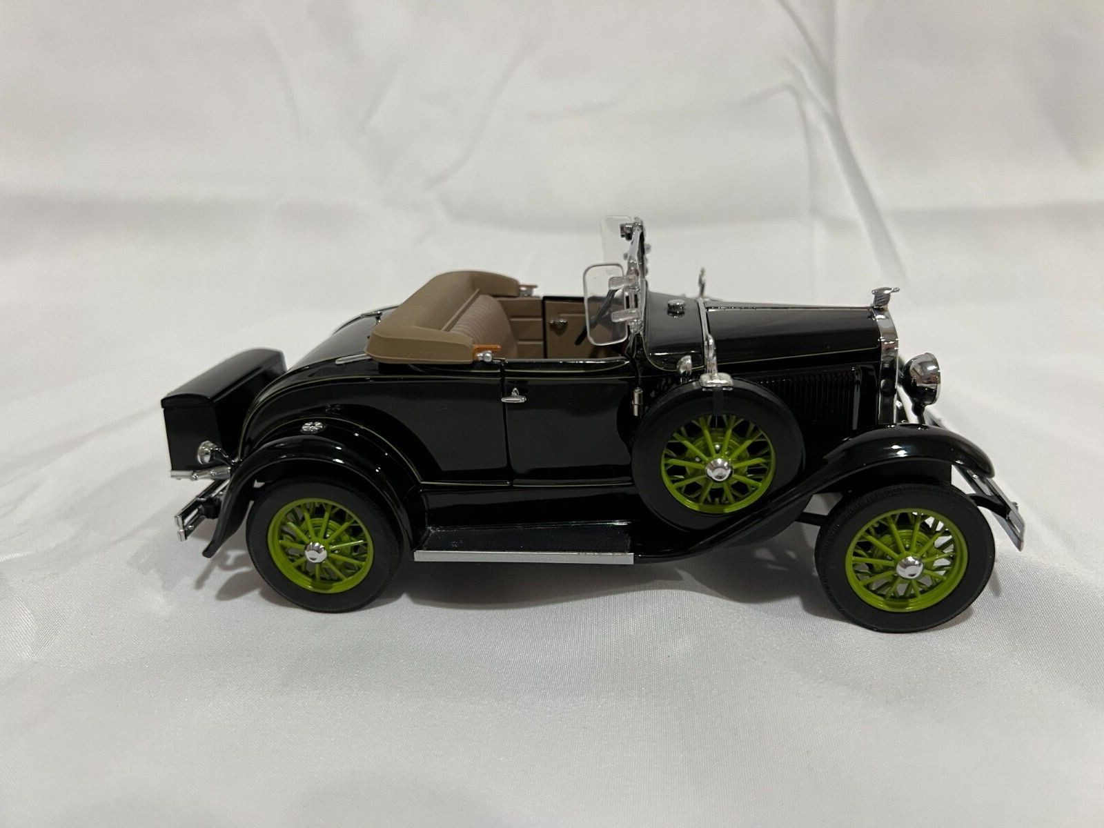 1/24 1931 フォード・モデル-A ロードスター $_32.JPG?set_id=880000500F