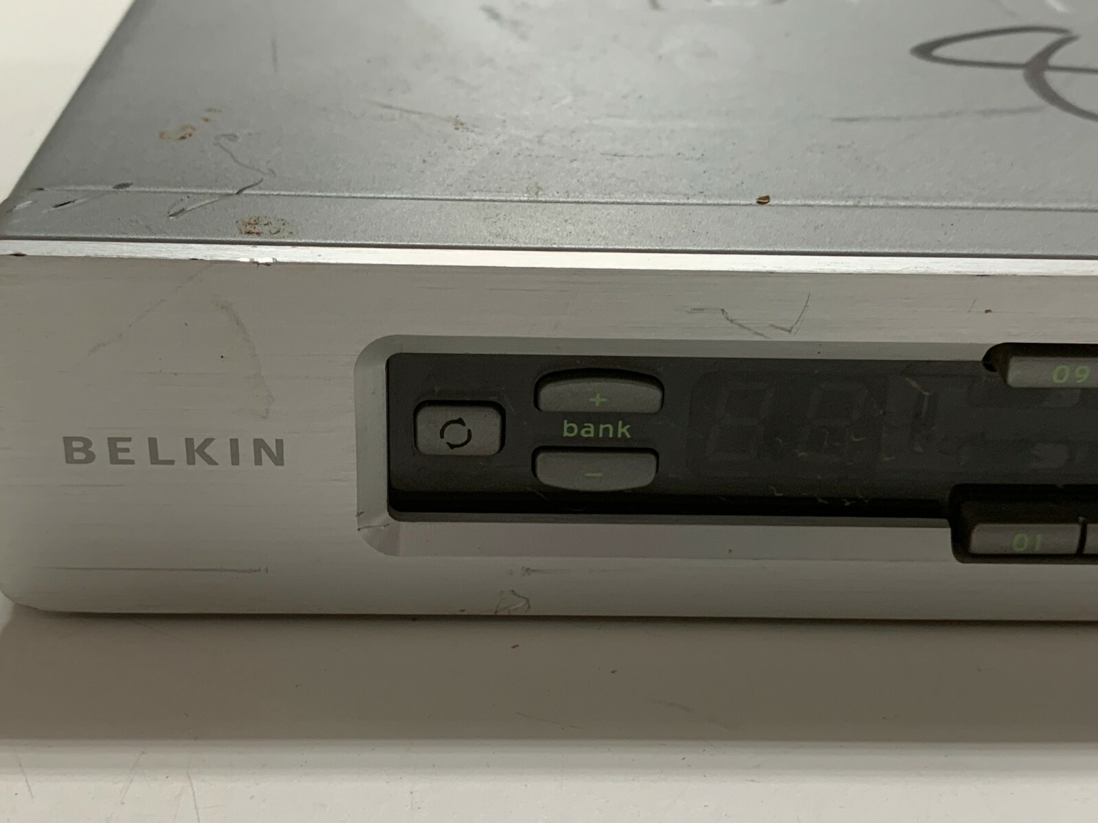 Belkin OmniView ENTERPRISE Quad-Bus Series 2x16 KVM Switch F1DE216C