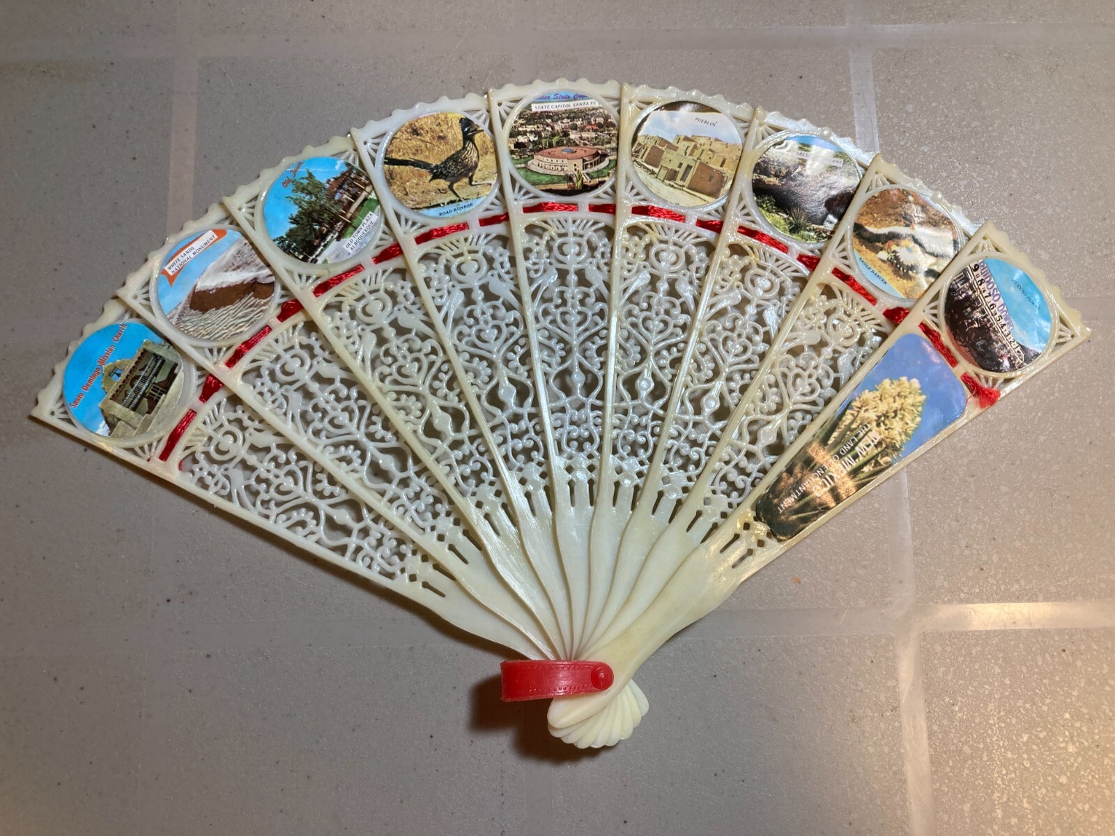 サントドミンゴ専用 Vintage Foldable Plastic Hand Fan Ivory 1960s New Mexico