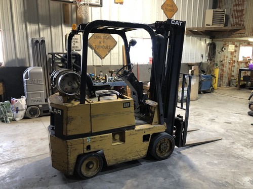Used Cushion Forklift: Cat T30D,