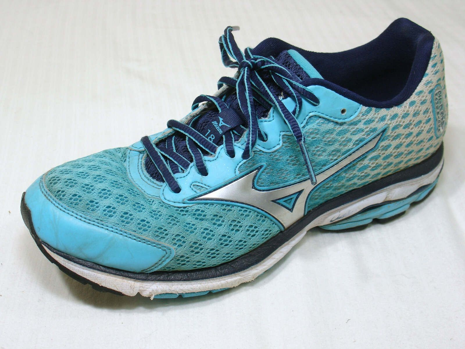 ebay mizuno wave rider 18