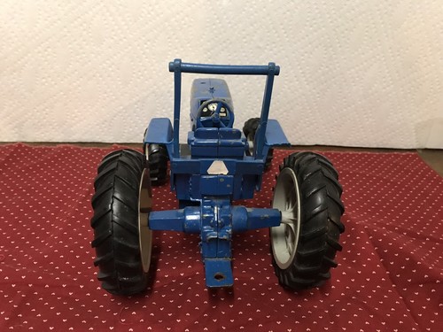 Vintage Ertl Ford 7710 Toy Tractor, Front Wheel Assist and Roll Bar 1/16 scale