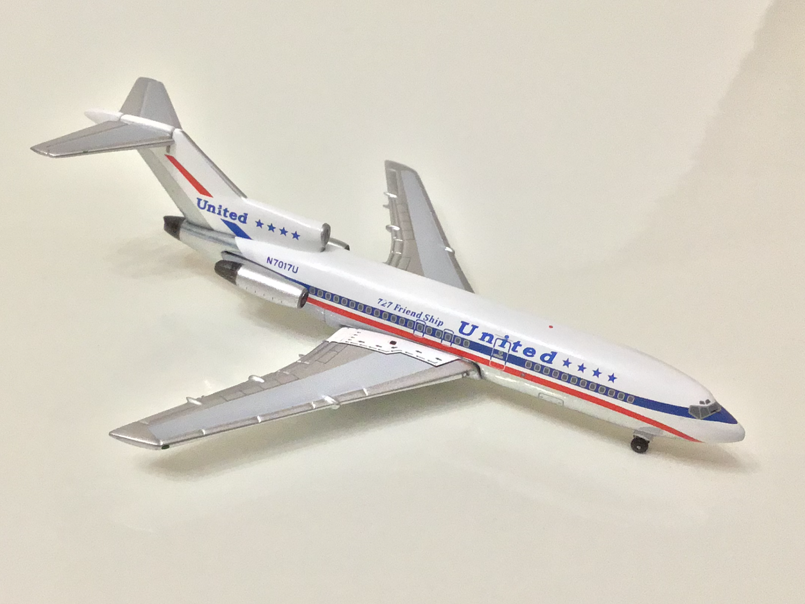 Aeroclassics 1:400 UNITED Boeing 727-100 