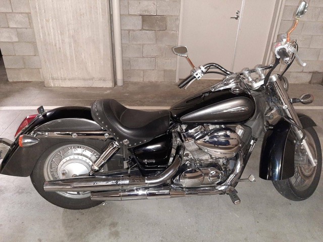 Honda vt400 shadow