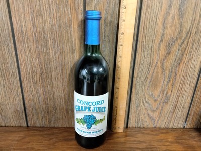 Vintage Concord Grape Juice 750ml Bottle Full ~ Heineman Winery Put-In-Bay Ohio
