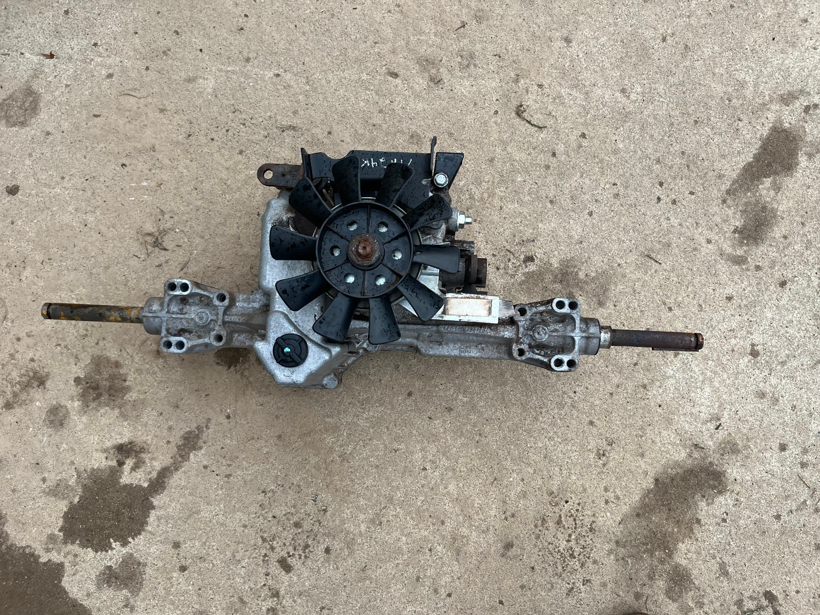 Husqvarna YTH24K48 Transmission Transaxle HOP 437814 Tuff