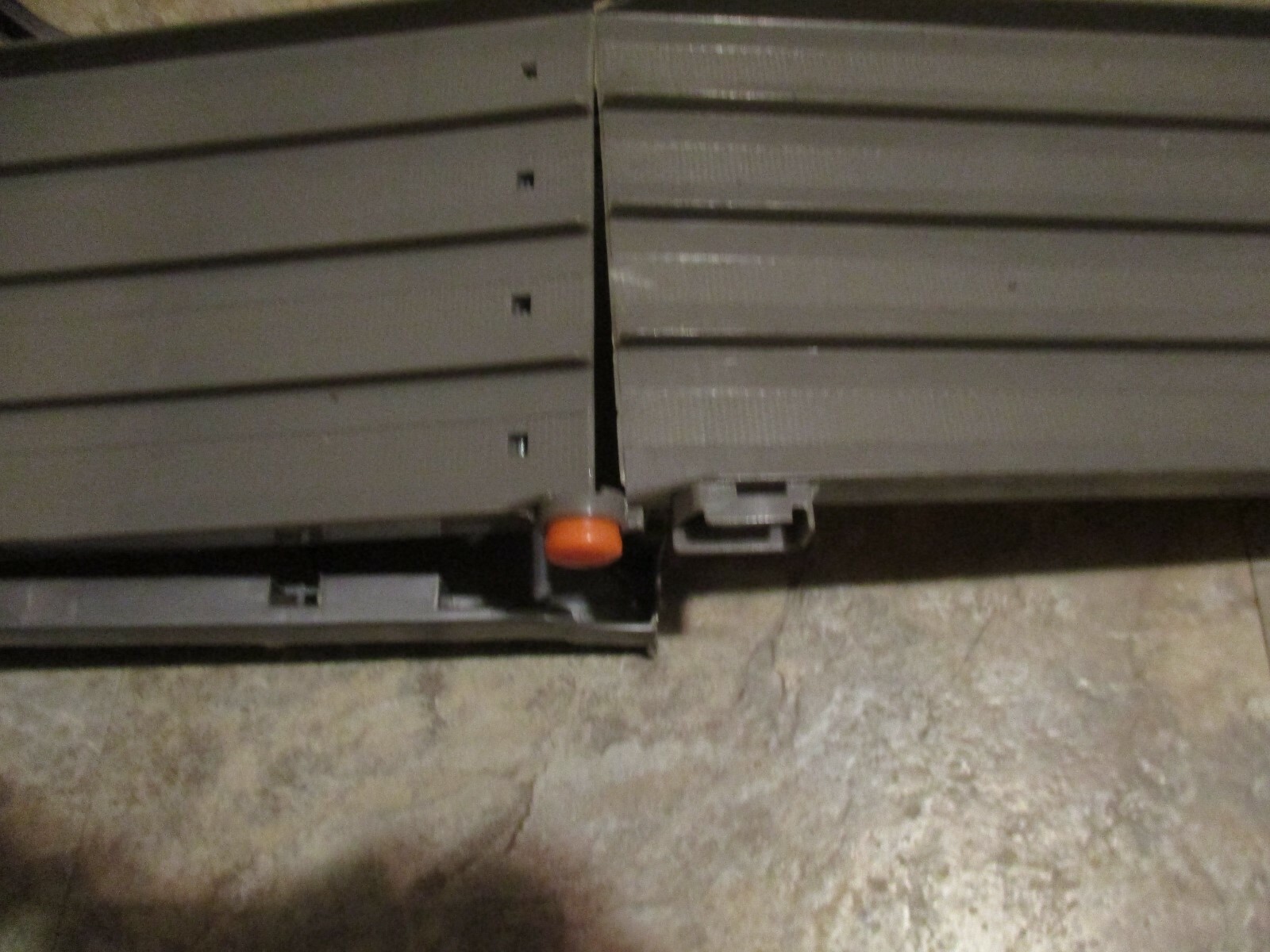 Hot Wheels 4 Lane Raceway 6' Race Car Track Fold Up & Carry Ramp Gray 2006 K4321