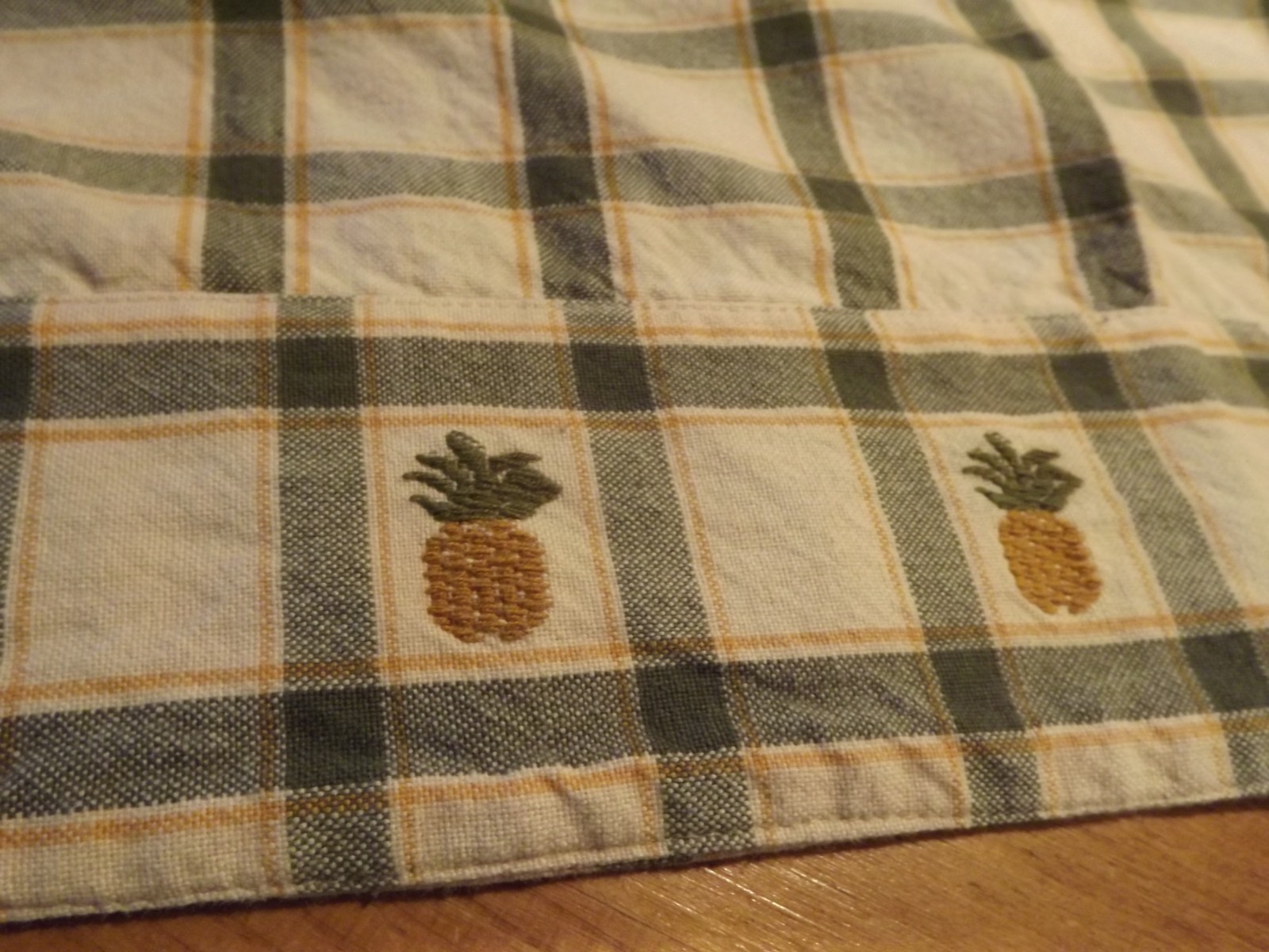 PARK DESIGNS PINEAPPLE VALANCE 67Wx13