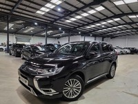 2019 Mitsubishi Outlander 2.4h TwinMotor 13.8kWh 4h CVT 4WD Euro 6 (s/s) 5dr EST