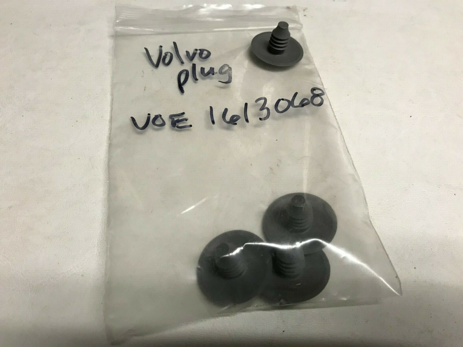 1613068 GENUINE OEM Volvo PLUG QTY of 4 Plugs VOE1613068 | eBay