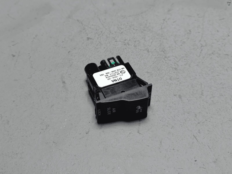 Used 2022 Freightliner Cascadia Dash Fifth Wheel Slide Air Rocker Switch Valve OEM