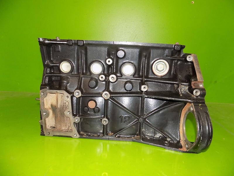 94-97 Mercedes C220 OEM W202 1110111201 bare engine cylinder block 
