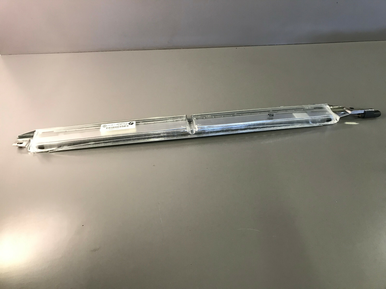 NEW GENUINE BMW E61 E61 LCI THIRD STOPLAMP WHITE 63257145667