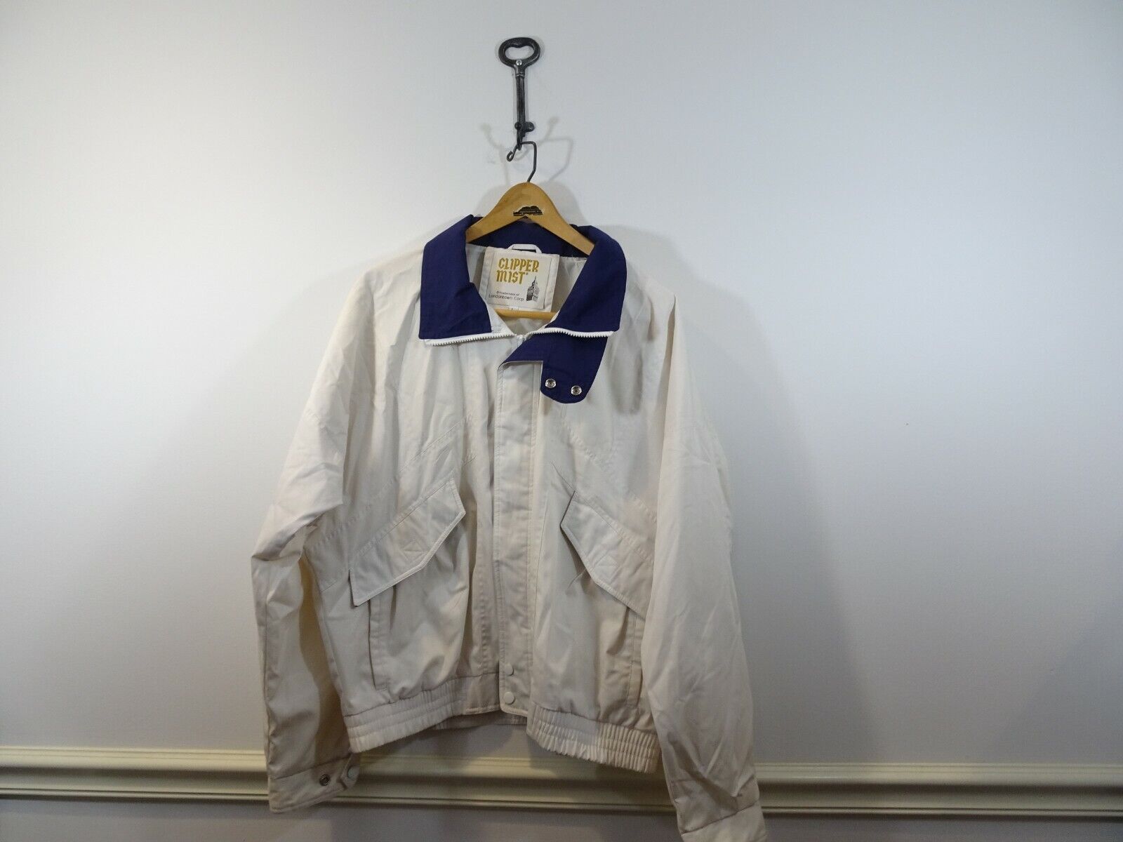 CLIPPER MIST Londontown Corp White Blue Full Zip Jacket Size CLIPPER MIST Londontown Corp White Blue Full Zip Jacket Size
