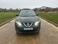 2016 Nissan Qashqai 1.5 dCi Tekna SUV 5dr Diesel Manual 2WD Euro 6 (s/s) (110