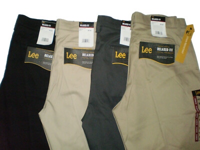 LEE Men's Total Freedom Stretch Relaxed Fit Flat Front Pant