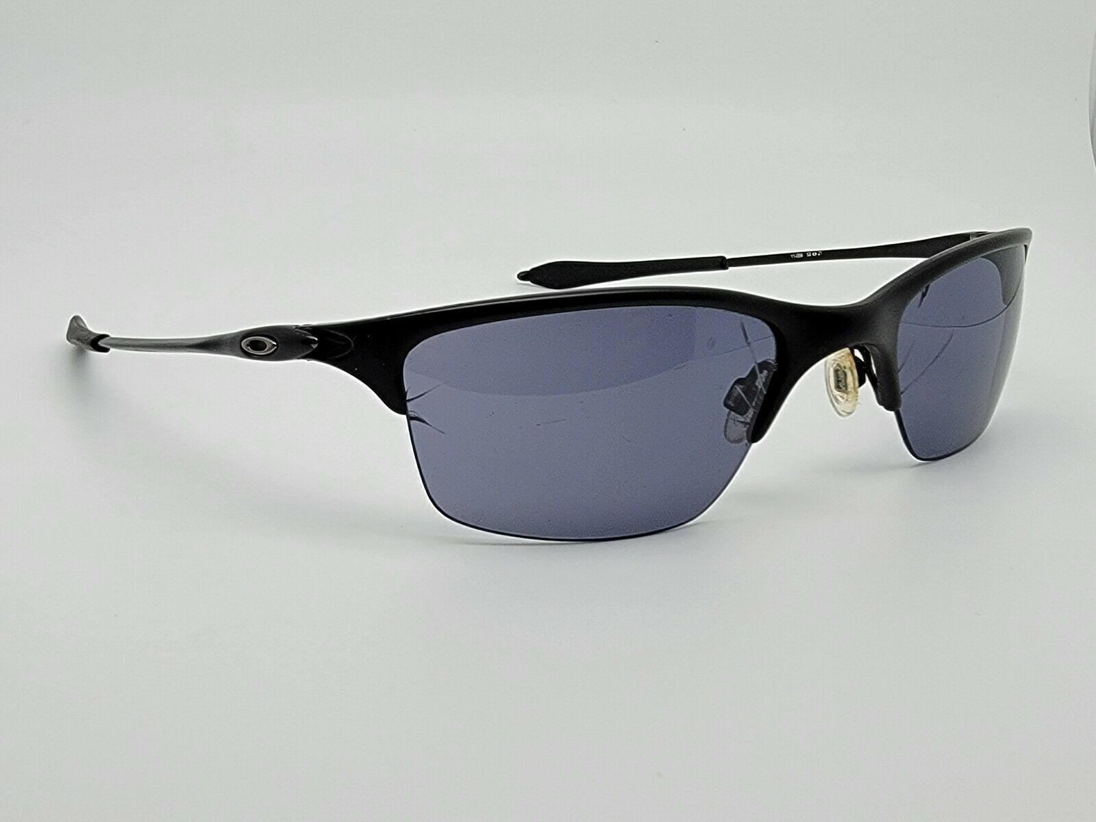 Oakley 11-099 Half Wire XL Gen 1 Carbon Frame Grey Lens Oakley 11-099 Half Wire XL Gen 1 Carbon Frame Grey Lens