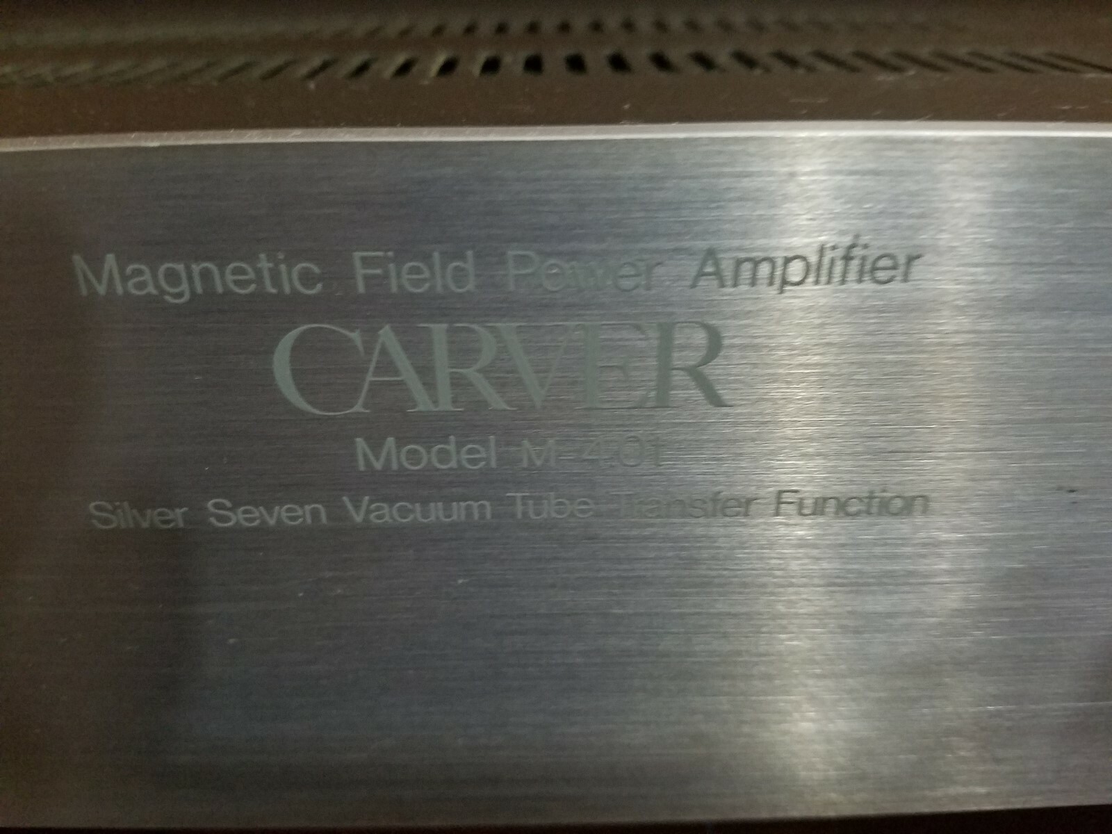 Carver M-4.0T Magnetic Field Amplifier works very good
