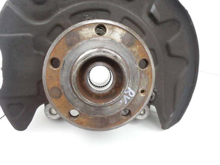 VW Passat 3G 14-19 TFSI 1,8 131KW Achsschenkel Radnabe Rechts Vorne VW Passat 3G 14-19 11.04.2016 5Q0407254A gebraucht Bild 3