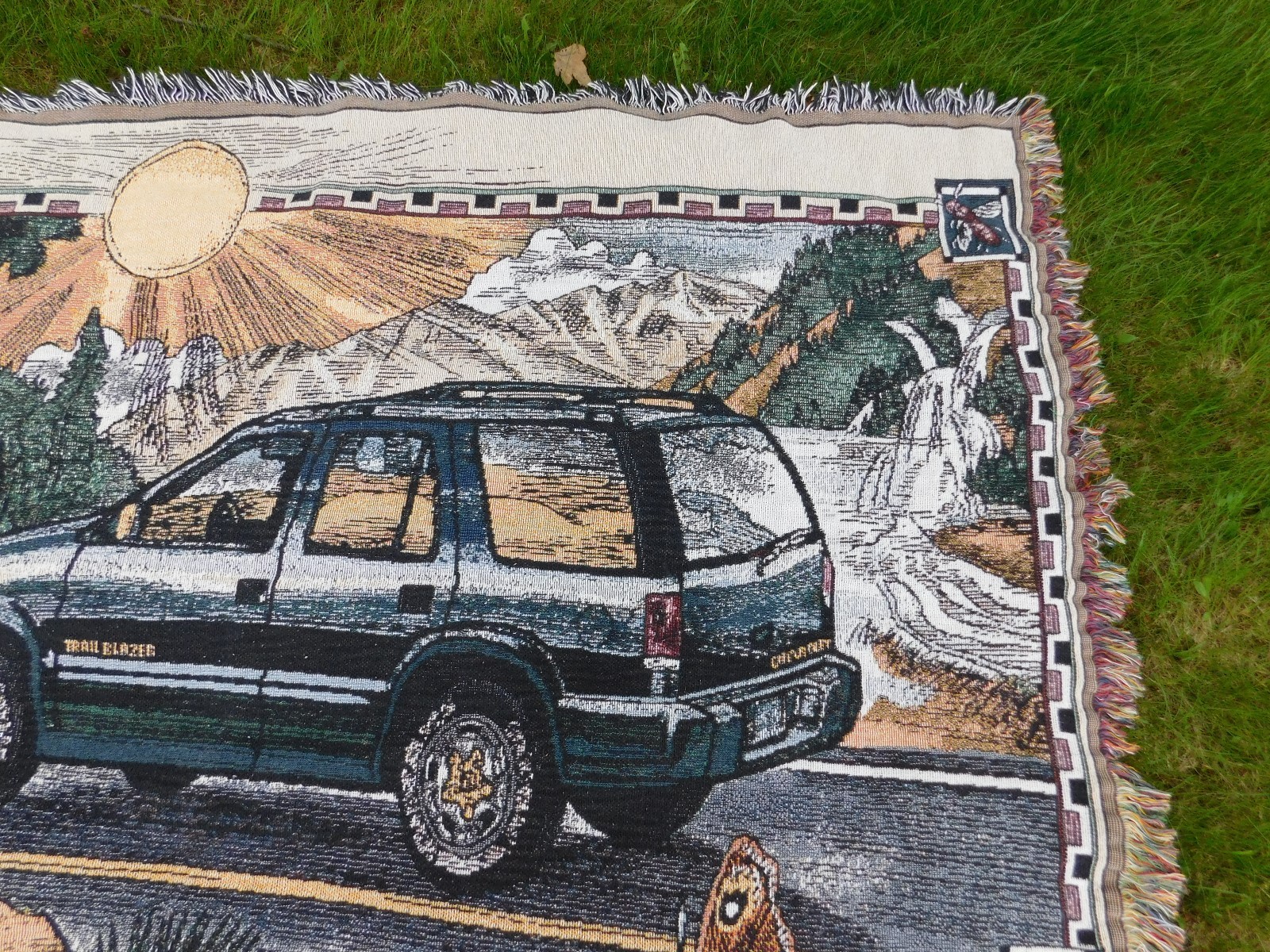 UNIQUE CHEVROLET TRAILBLAZER THROW BLANKET