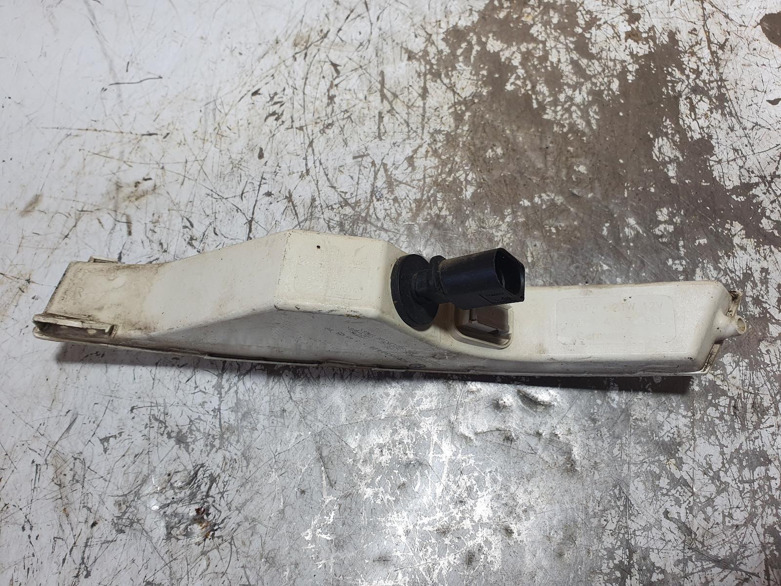 2007 Passat VW RIGHT INDICATOR BUMPER FLASHER 3C/MK6 B6 SEDAN/WAGON image 3