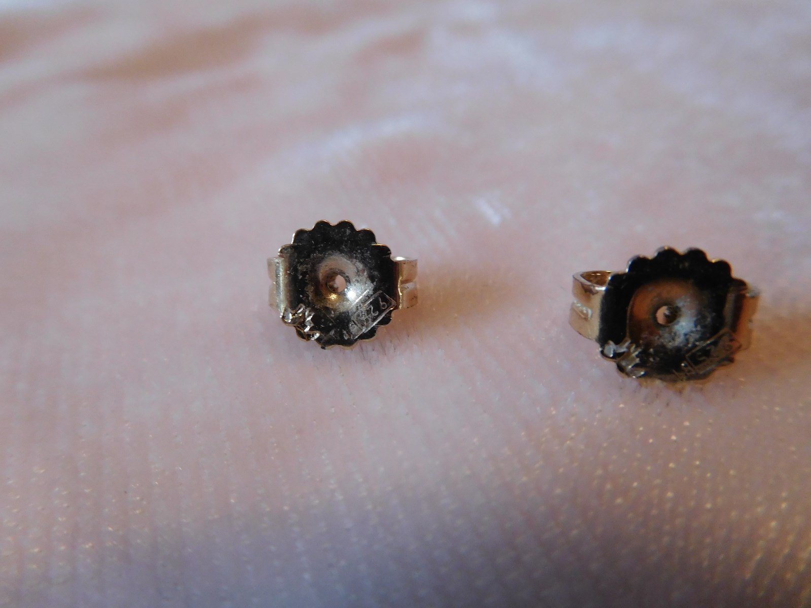 Sterling Silver 925 Silver Grey Pearl Pierced Earrings