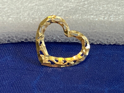 14K Yellow Gold Heart Charm .48g Fine Jewelry Hammered Gold Pattern