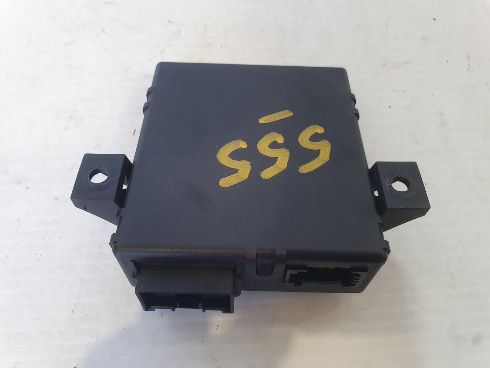 2010 Audi A6 GATEWAY MODULE 4F/C6 11/04-07/11 4F0907468M 4F0907468F image 4