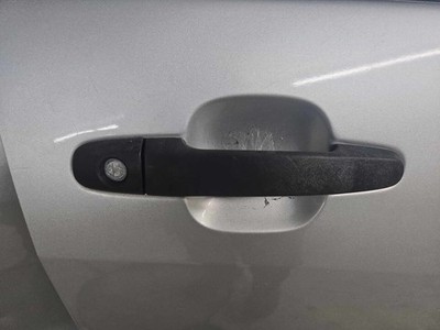 Used Front Right Exterior Outside Door Handle fits: 2005 Toyota Rav-4 assembly s