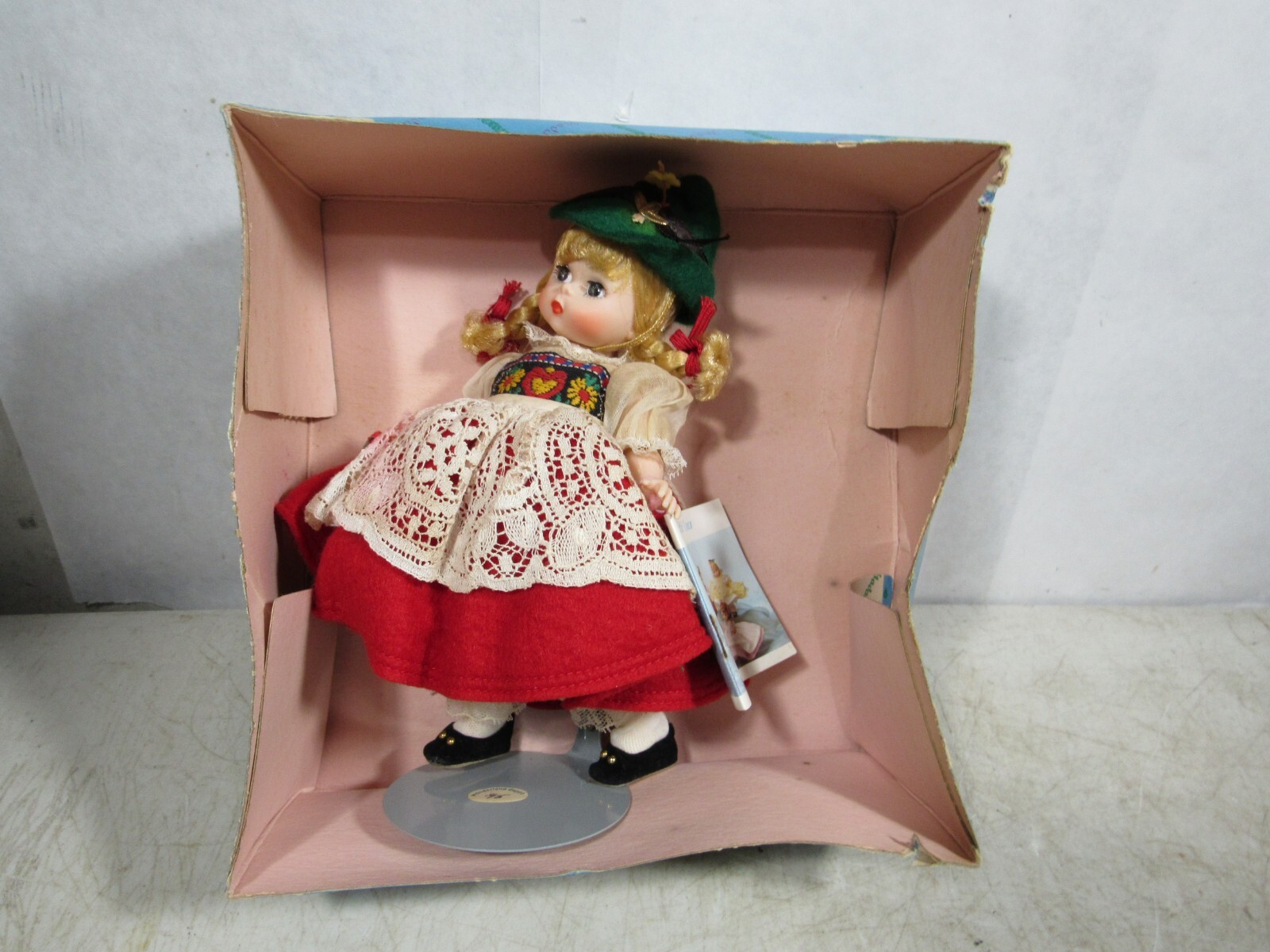 お値下げMadame Alexandar ドールFestiva PARIS Madame Alexander Alex Doll Paris Grand Entrance NRFB New in