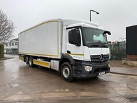 2017 Mercedes Antos 6x2 28ft 26 tonne EURO6 2532 G&A fridge over night hookup 