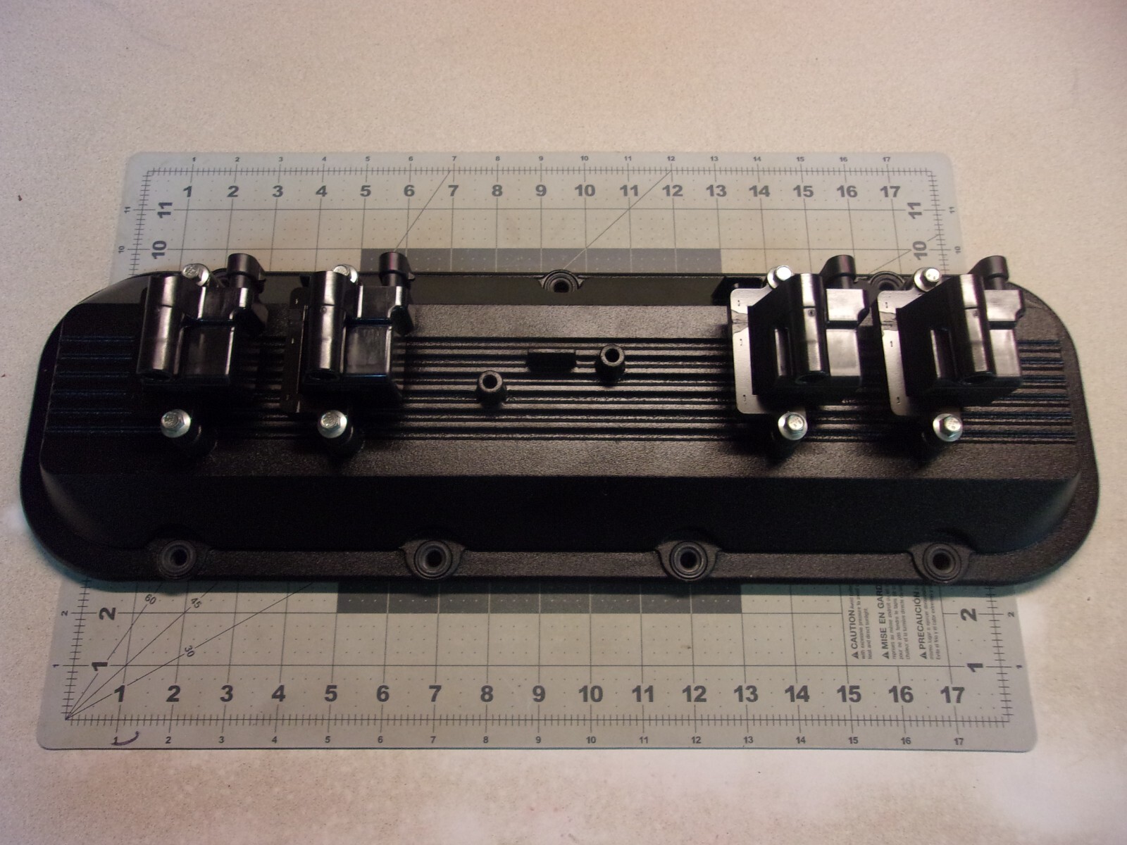 ニア Mercury - Mercruiser 891870 Cylinder Head Cover w/Design II Coils