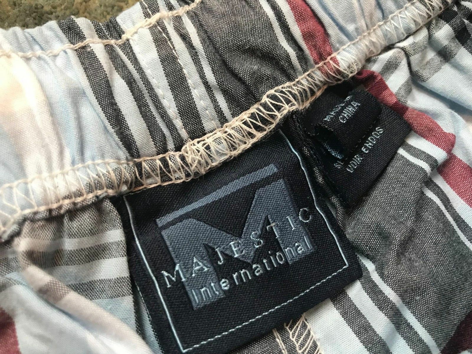 MAJESTIC INTERNATIONAL NEW RED BLUE BLACK WHITE Plaid Mens Medium Shorts NWOT