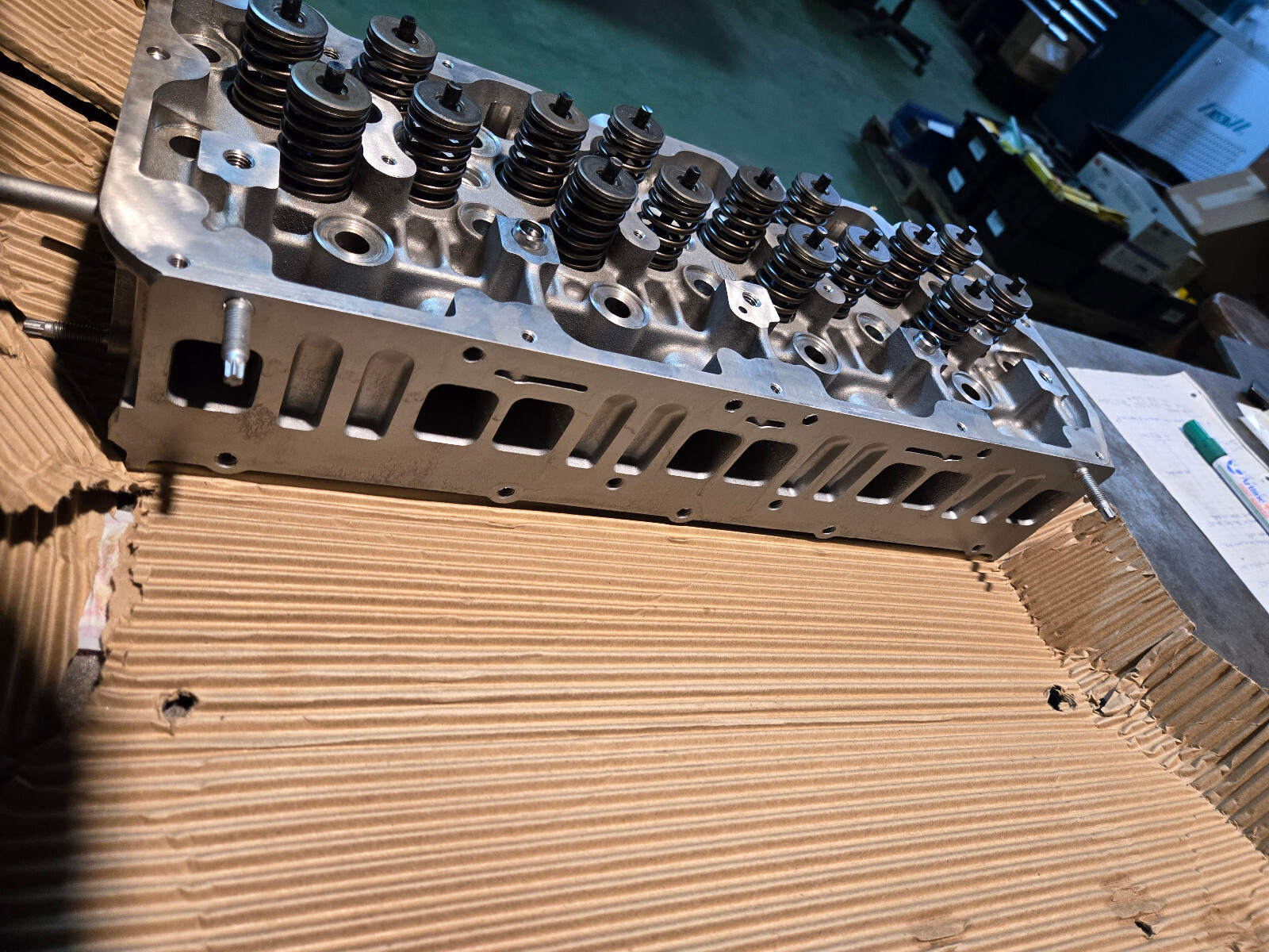 REMAN 11-16 2011-2016 LML DURAMAX 6.6L RH PASSENGER SIDE CYLINDER HEAD - Picture 5 of 12