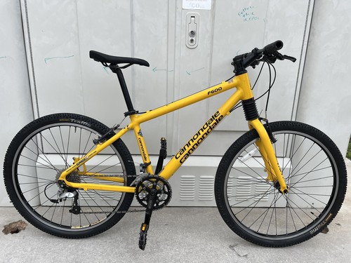 2000 Cannondale F600 Mountain Bike (small) In Great Shape.の