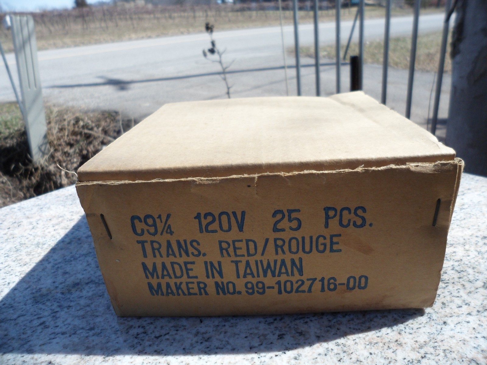 Red Christmas Light Bulbs Lot of 25 Vintage Lamps Brand NEW OLD STOCK C9 1/4