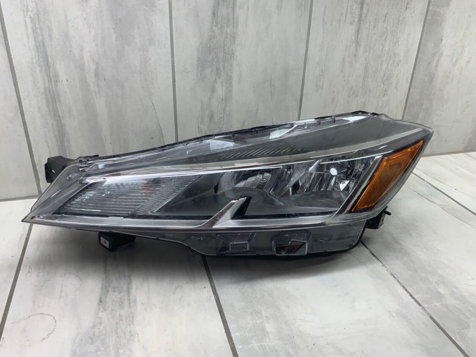 OEM 2020-2022 NISSAN KICKS LEFT HEADLIGHT HALOGEN DRIVER OEM 2020-2022 NISSAN KICKS LEFT HEADLIGHT HALOGEN DRIVER
