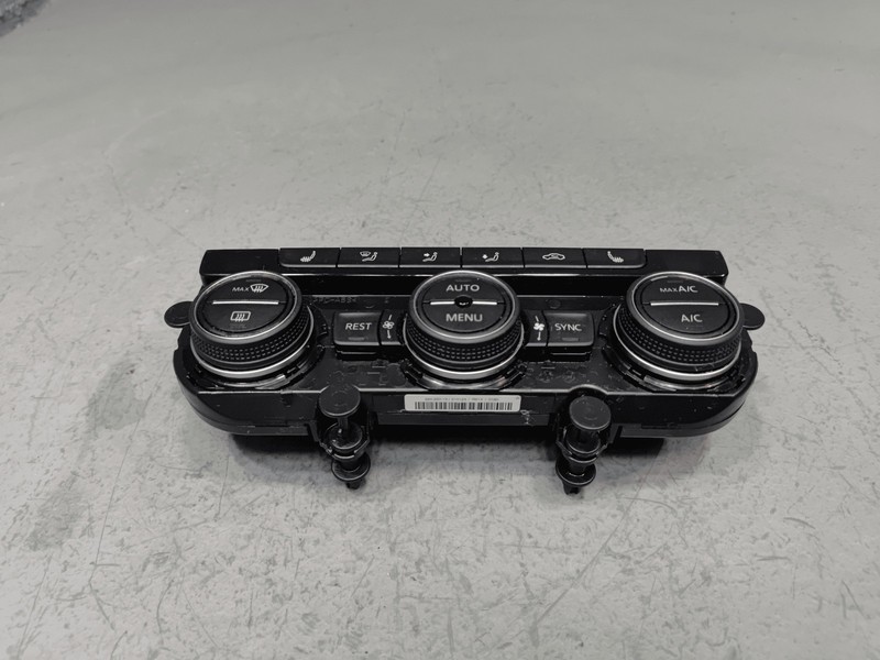 Used 2020-2023 Volkswagen Atlas Dash Heater Climate Control Unit OEM