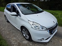 2014 Peugeot 208 1.4 HDi Allure 5dr HATCHBACK Diesel Manual