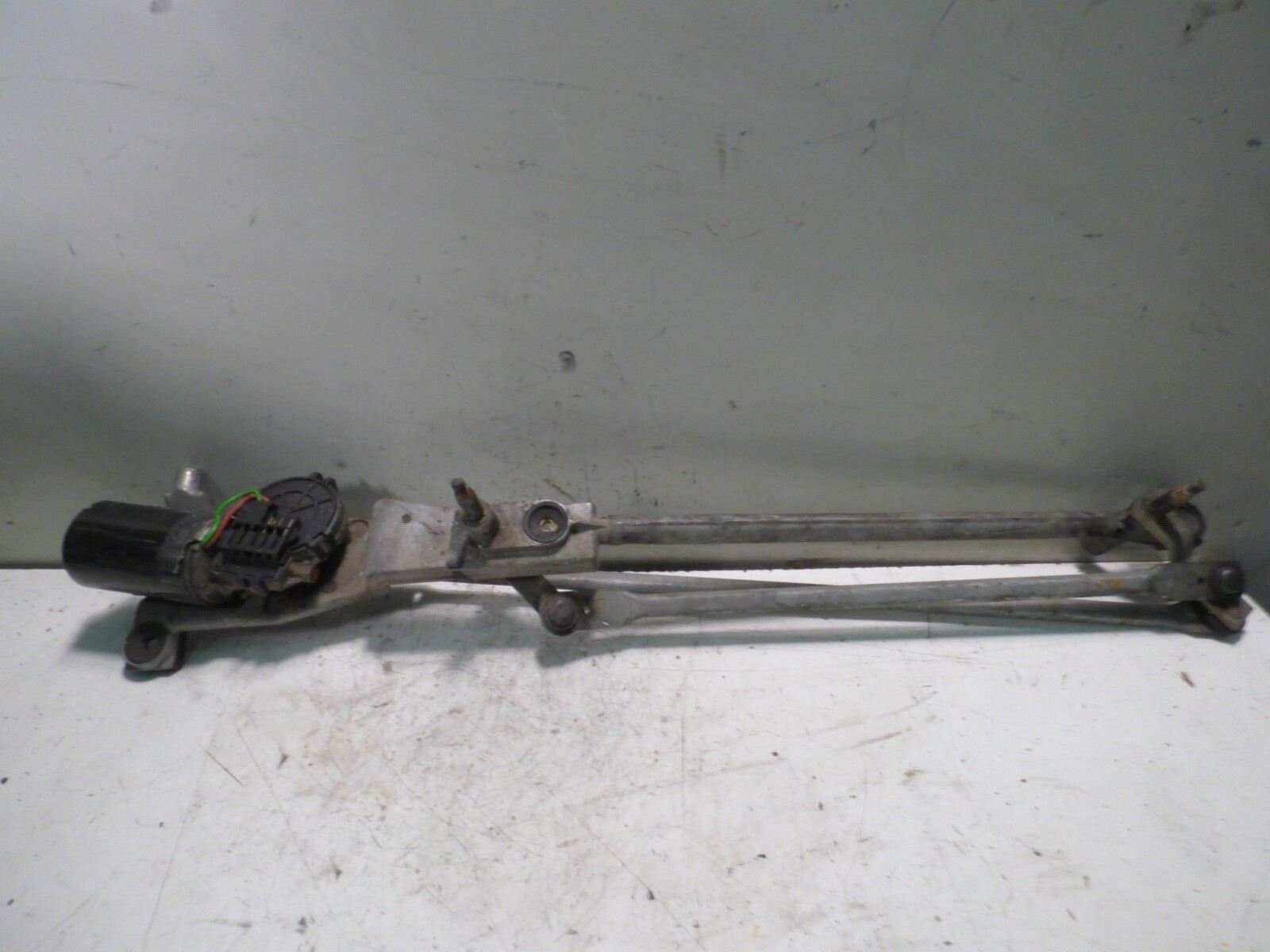 Motorino tergicristalli anteriore FORD FOCUS I 2008 0390241362