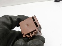 Citroen C4 III 20-24 Relais Omron 12V 50A Pos.1 Citroen C4 III 20-24 26.09.2024 9673028680 17325003001 gebraucht Vorschau 4