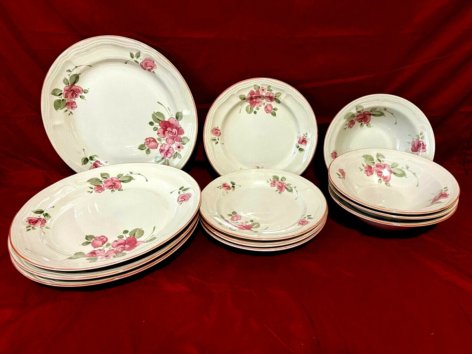 Gibson Roseland 12 Piece Set/Lot Of 4 Each Dinner & Salad Plates