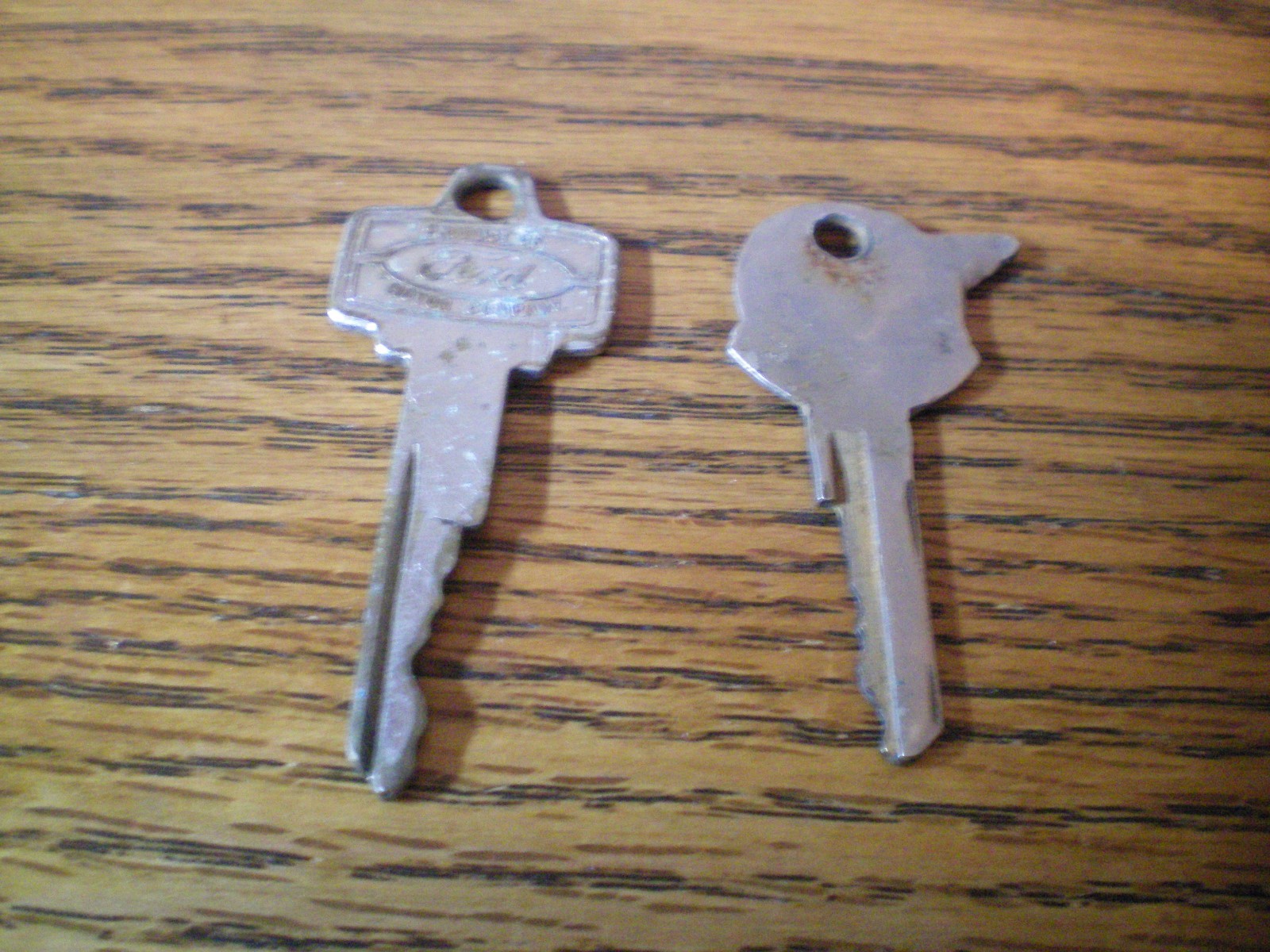 vintage Mustang & Mercury keys