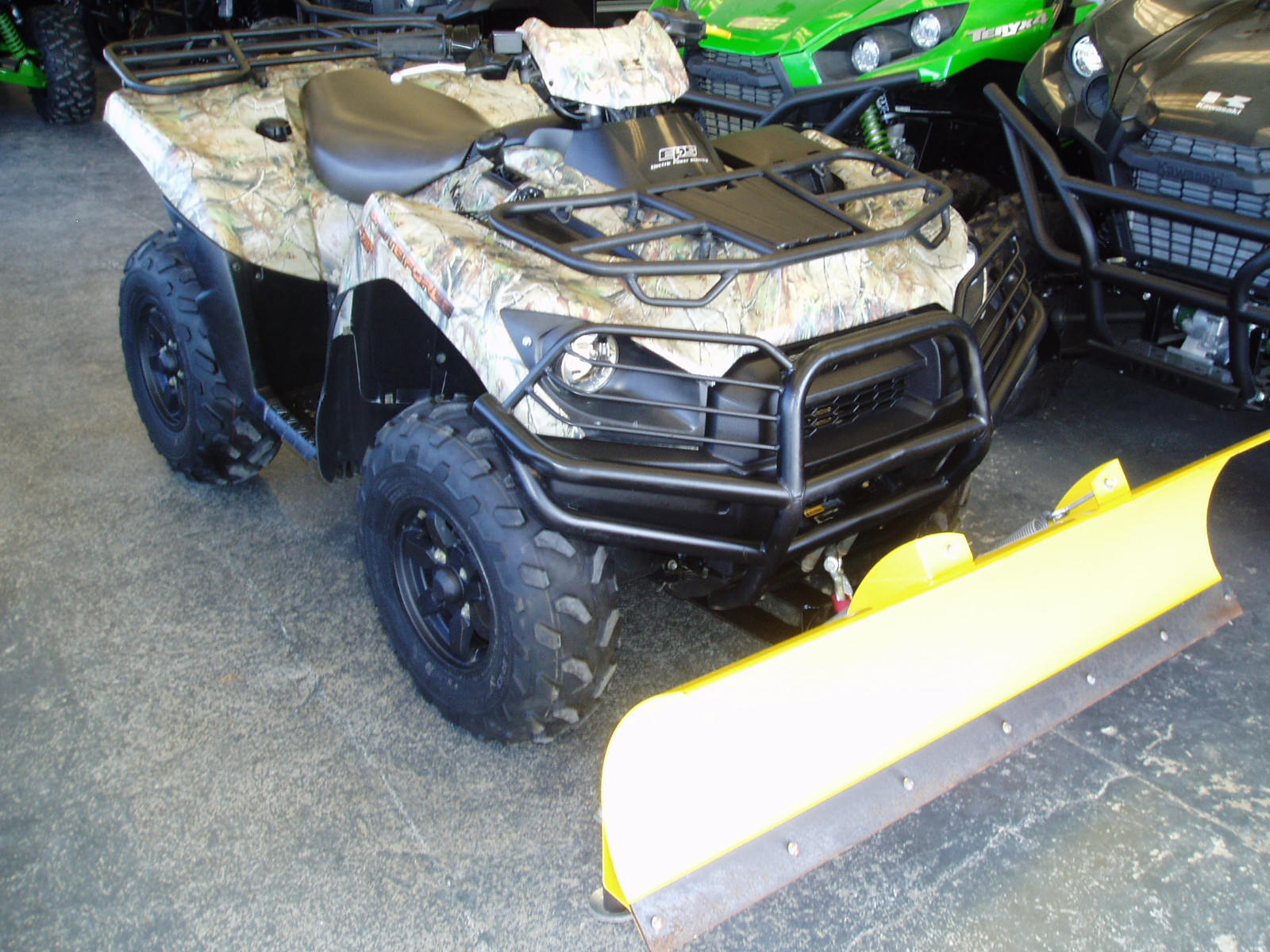 2014 Kawasaki Brute Force 750 4x4i EPS Camouflage w/ Winch and Plow, Low Miles!