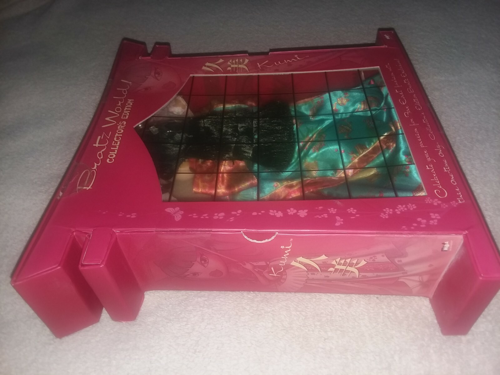 Bratz World Collector's Edition Kumi