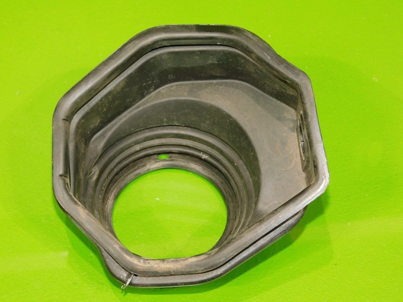 06-13 IS250 IS350 OEM 77921-53030 fuel gas filler neck rubber surround pocket