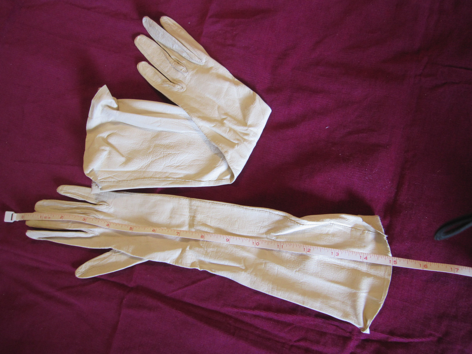 vintage women's bone color leather gloves, Italy, 3/4 length,  Kay Fuchs size 7