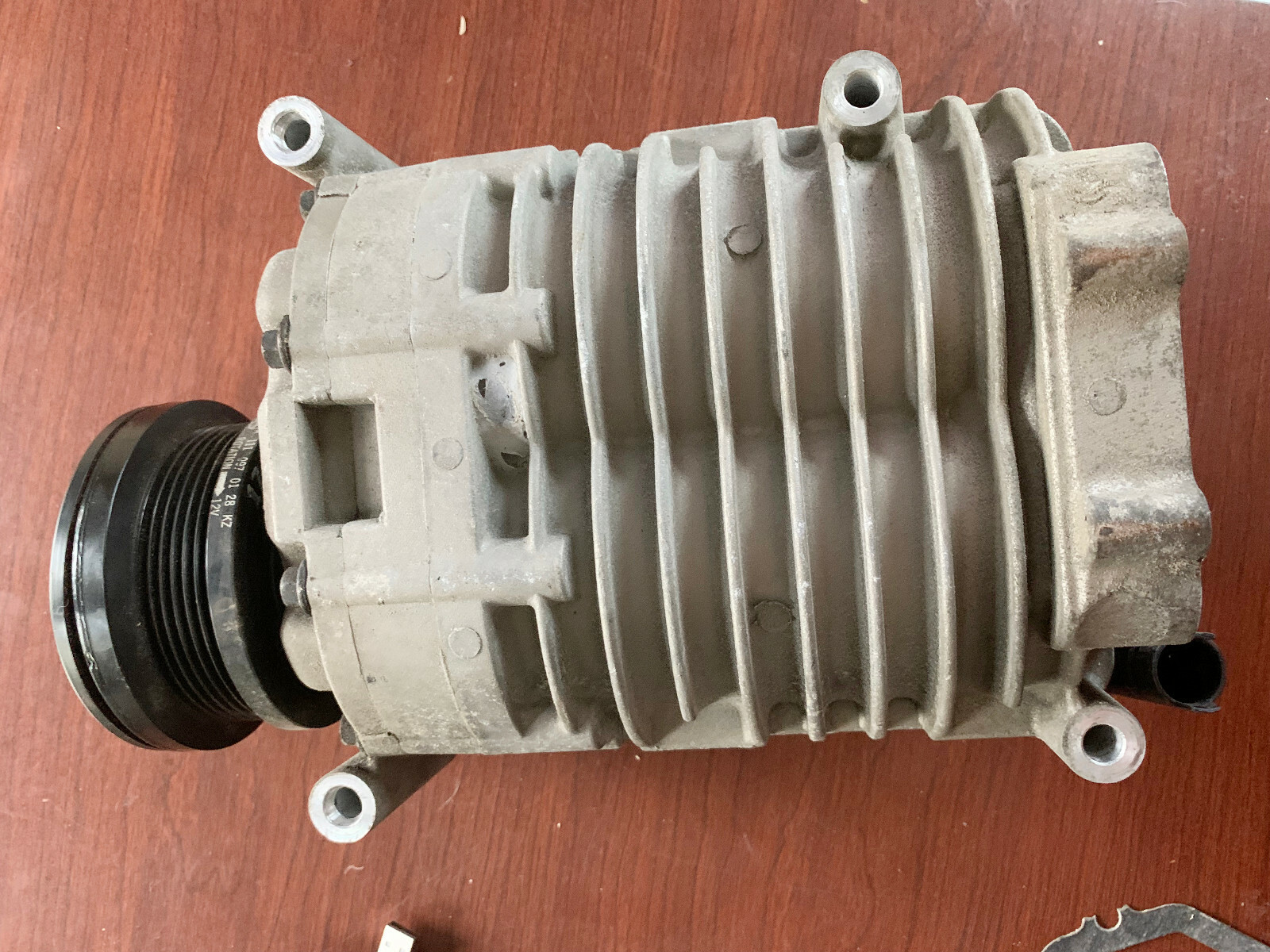 MERCEDES BENZ M62 Eaton SUPERCHARGER A1110900380 Genuine Auto Part FREE