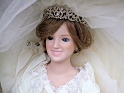 danbury mint princess diana bride doll